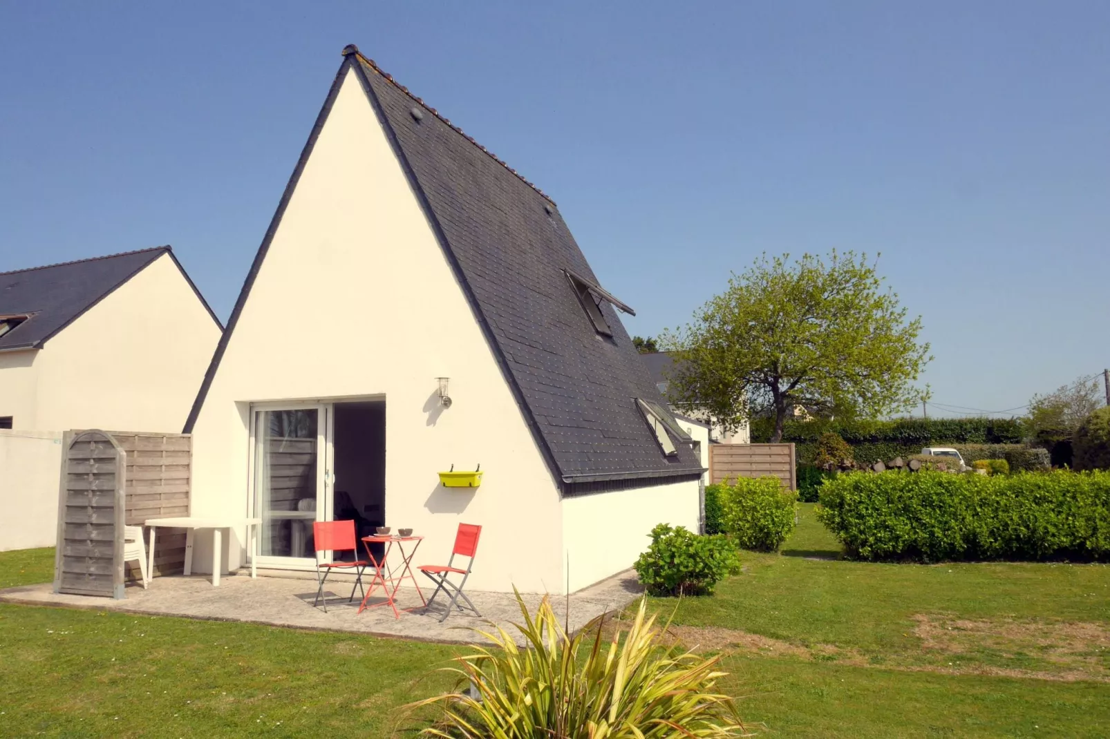 Ferienhaus Beuzec-Cap-Sizun-Exterior summer