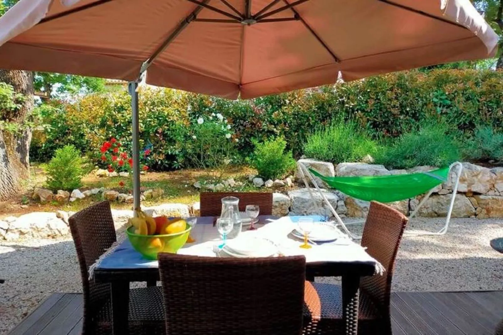 Villa Contem 4-Terrace balcony
