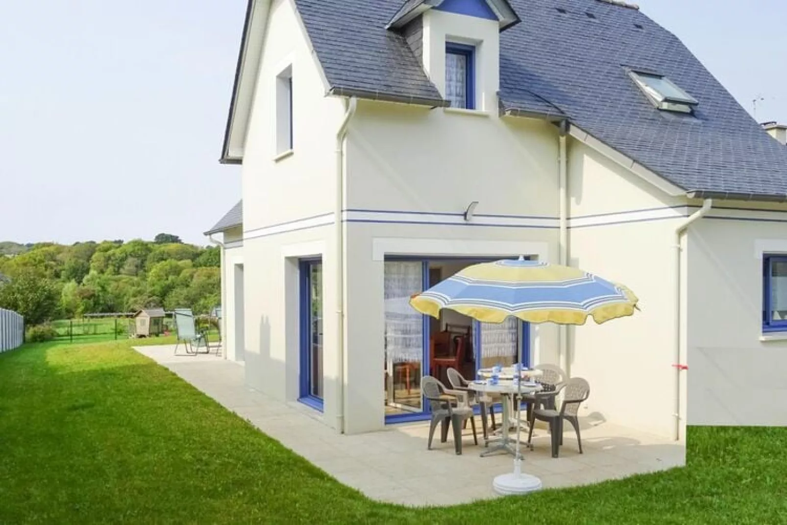 Holiday home Morgat-Exterior summer