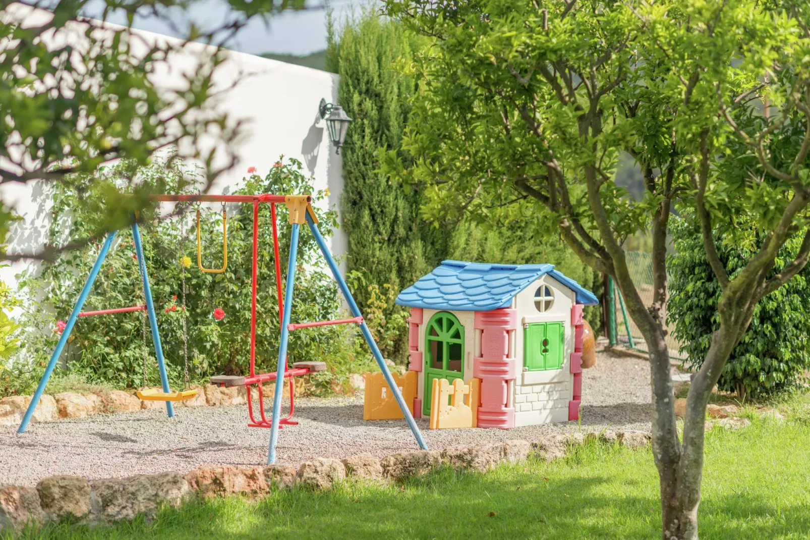 Can Juano-Facilities
