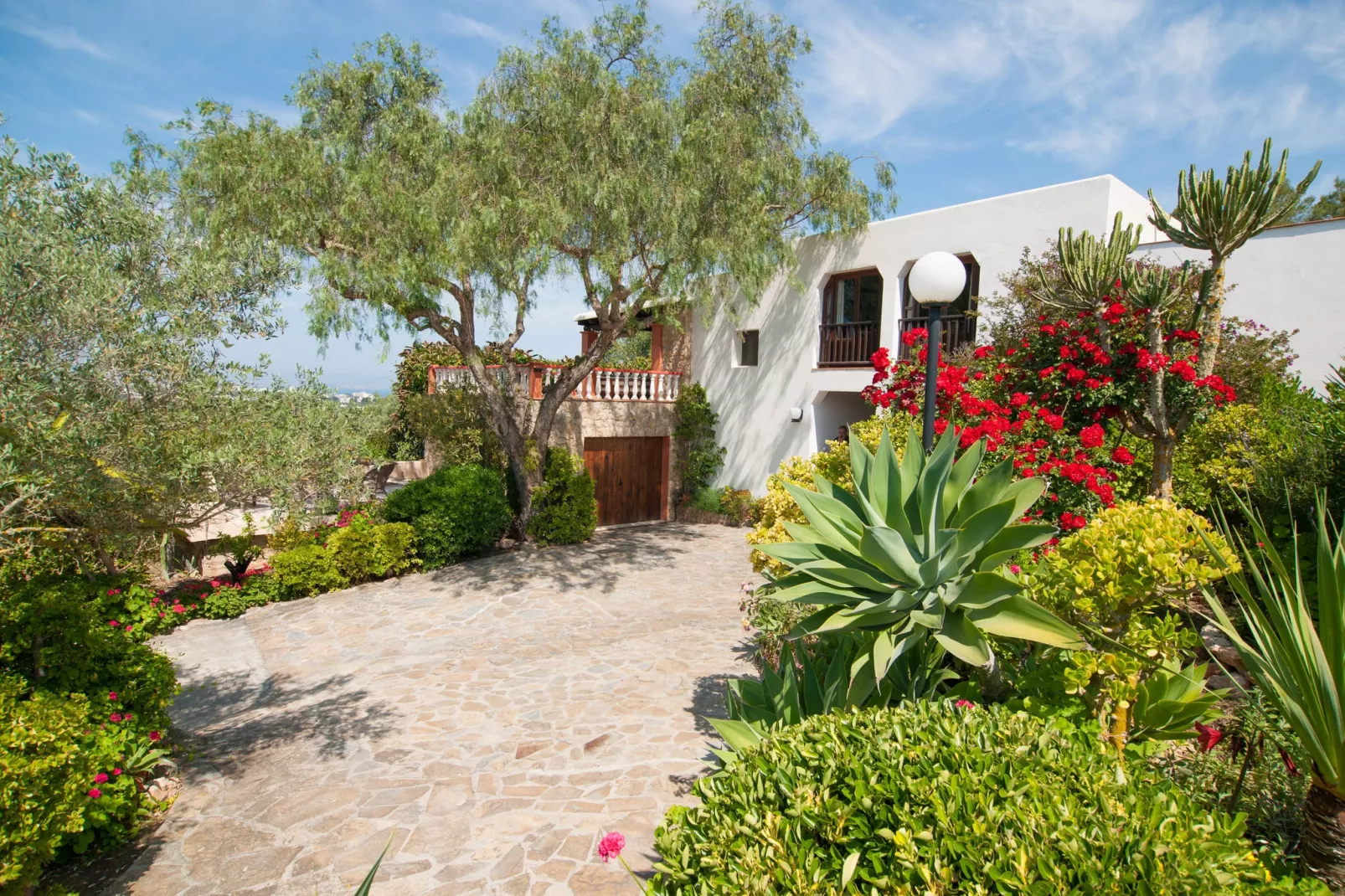 Can Jurat-Exterior summer