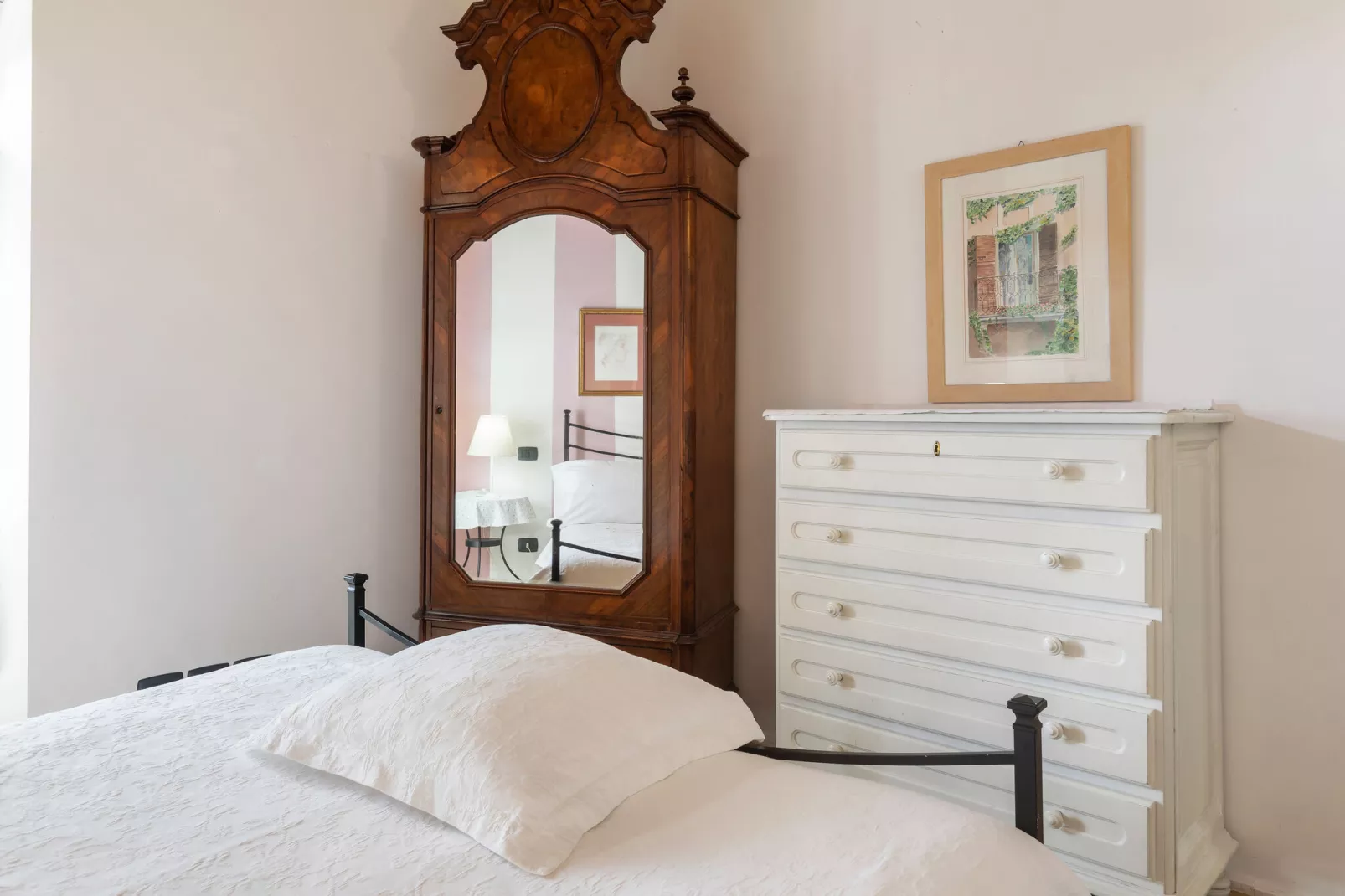 Vega-Bedroom
