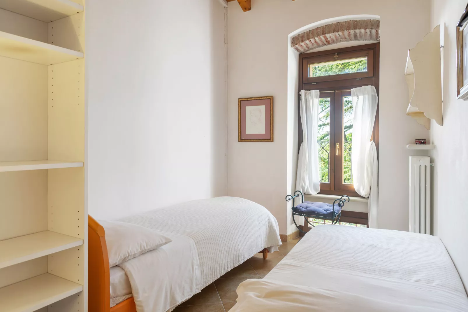 Vega-Bedroom
