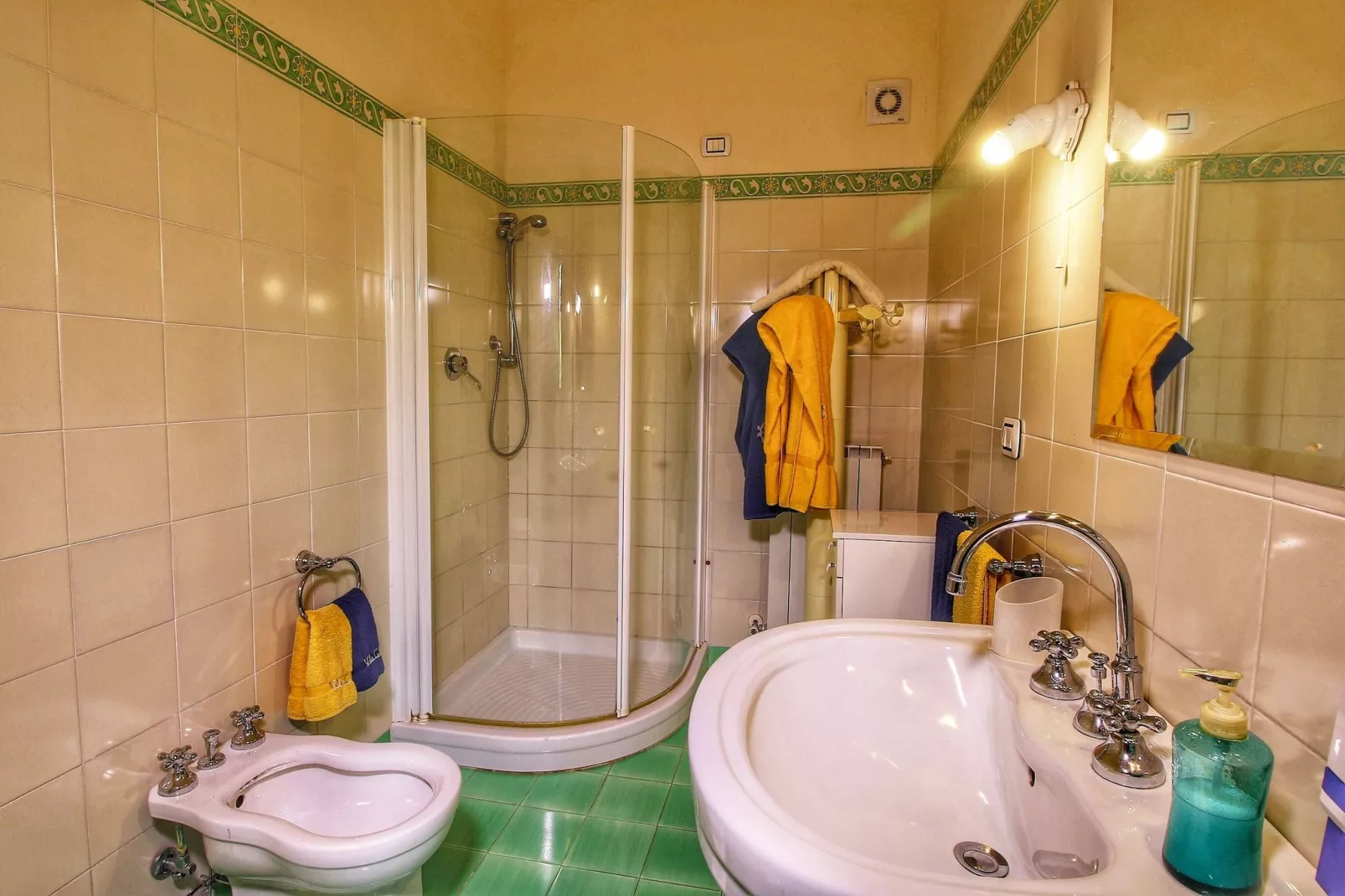 Cottage-Bathroom