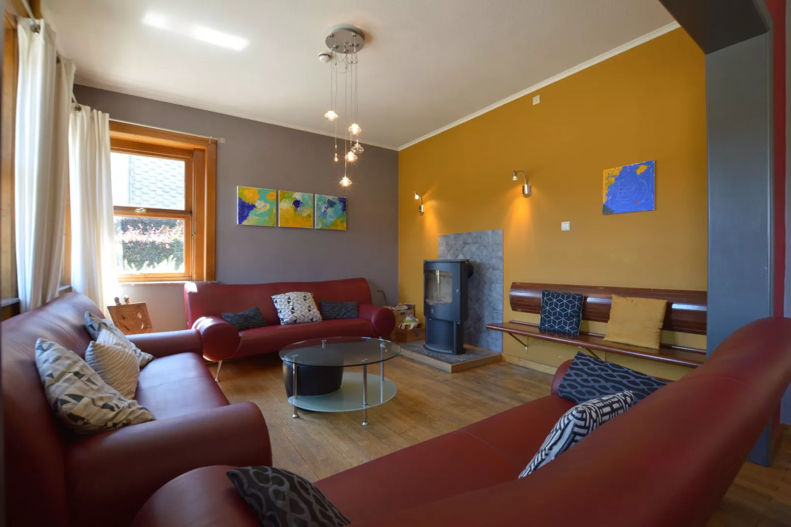 La Chouette-Living room