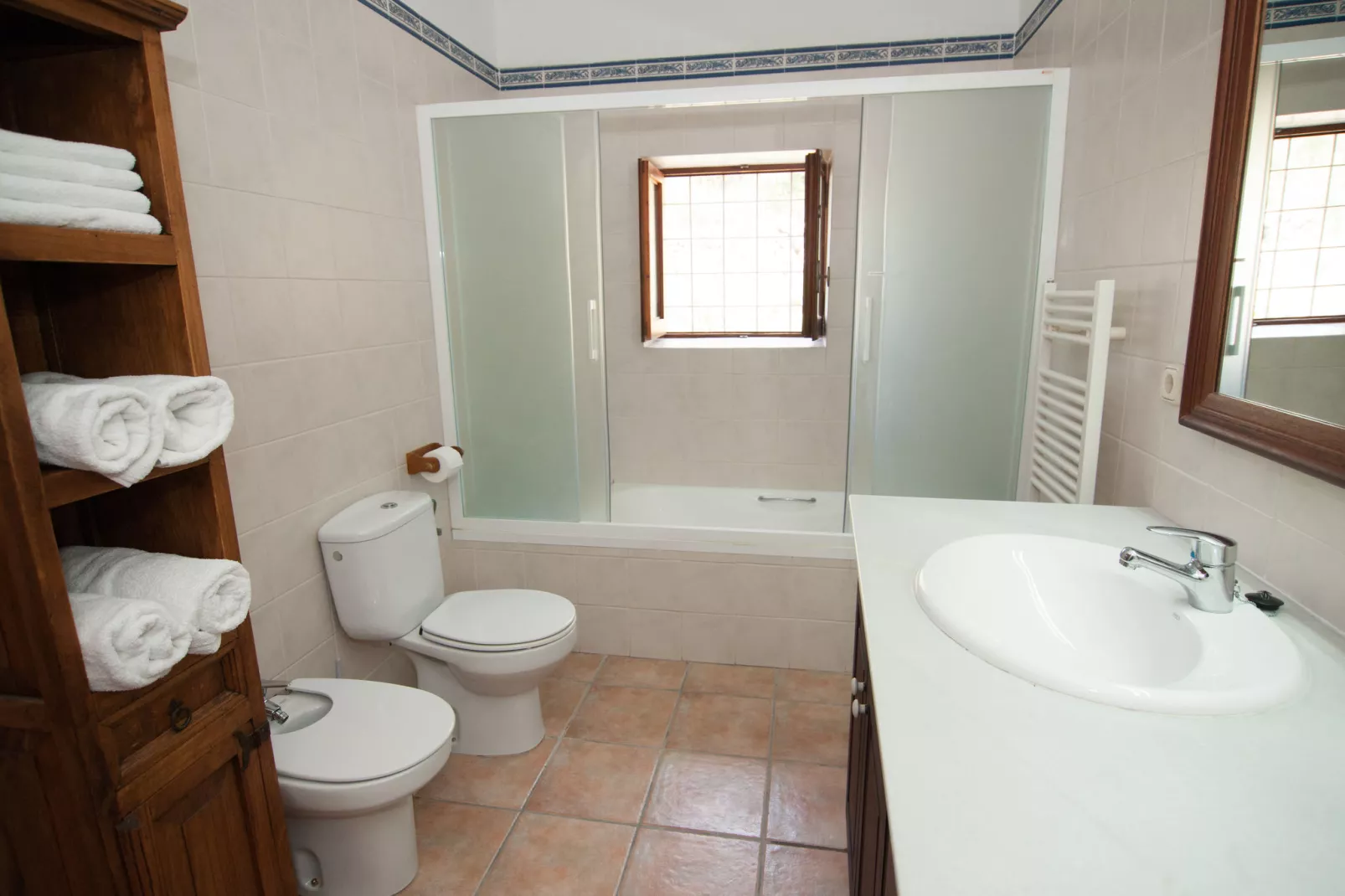 Can Jurat-Bathroom
