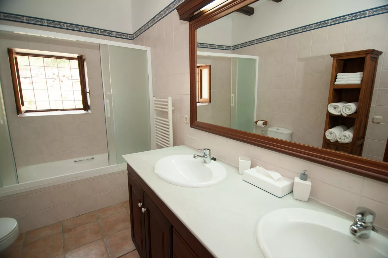 Can Jurat-Bathroom
