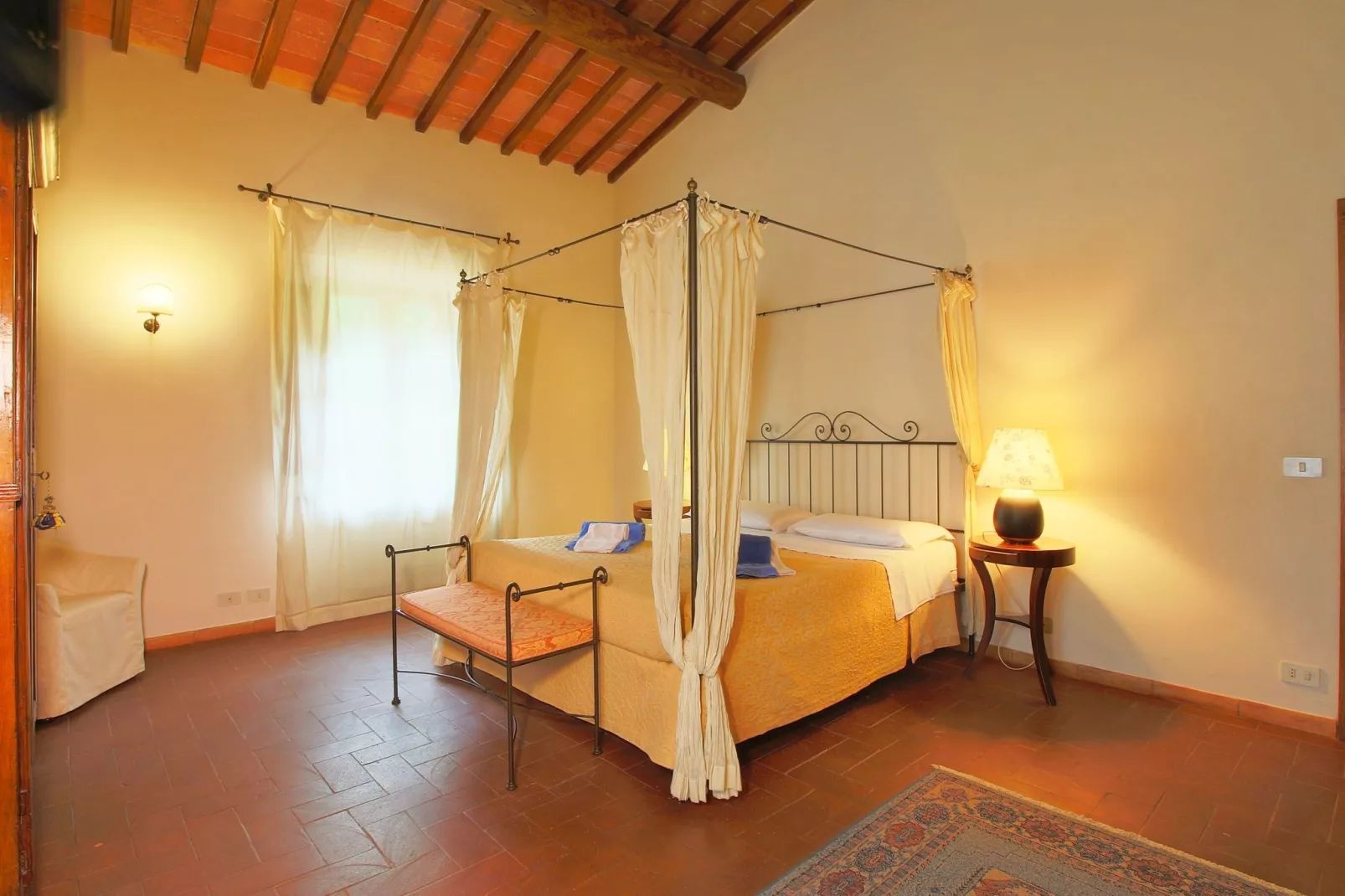 Mandorlo-Bedroom