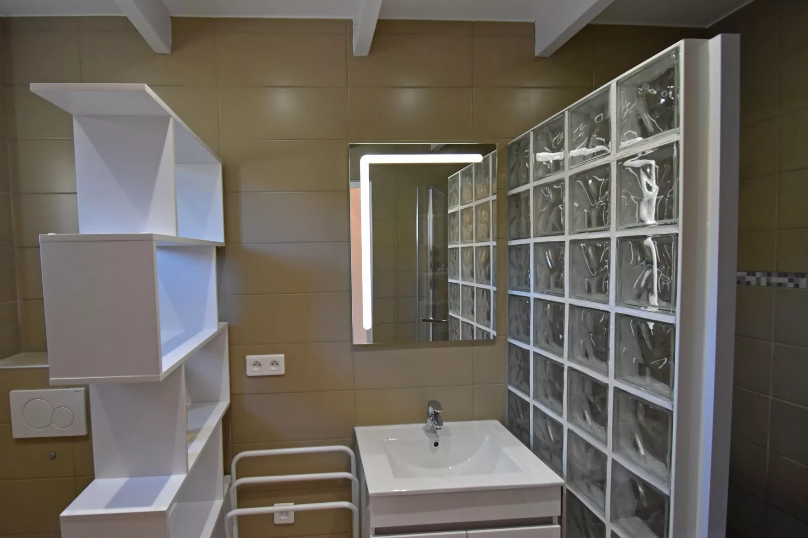 Villa Isclawa-Bathroom