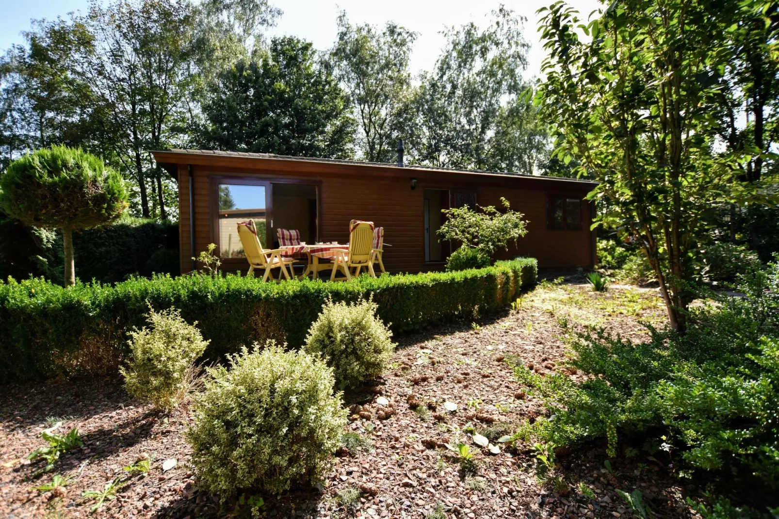 Dassenburcht-Exterior summer