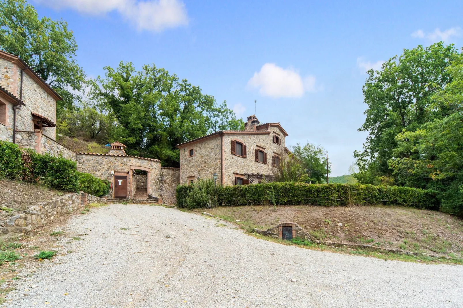 Bilocale-Exterior summer