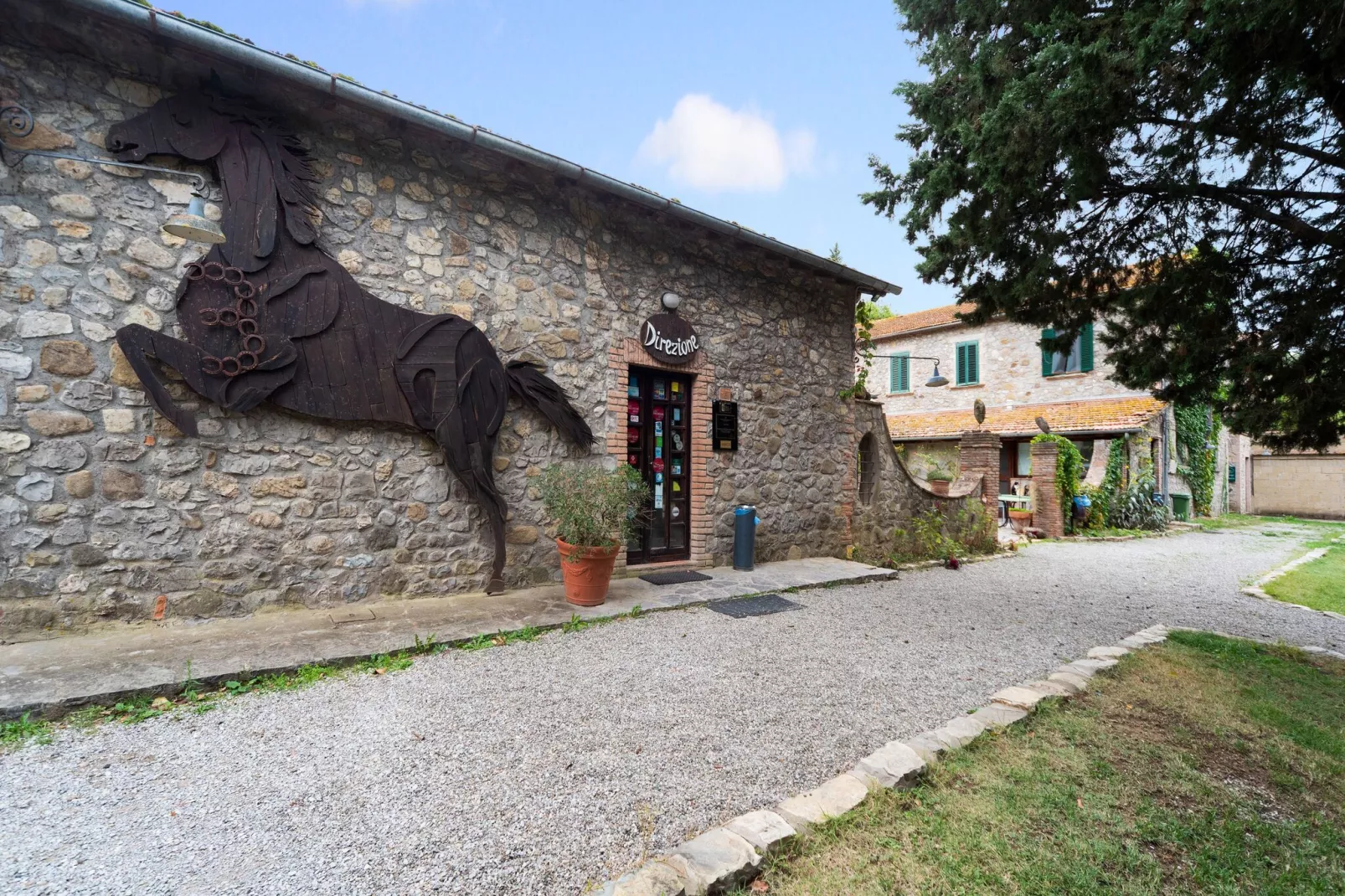 Bilocale-Exterior summer