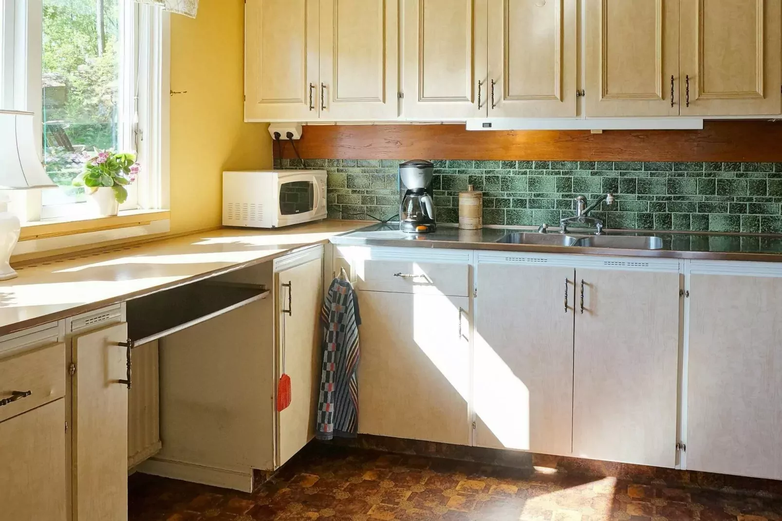 6 person holiday home in ULLARED