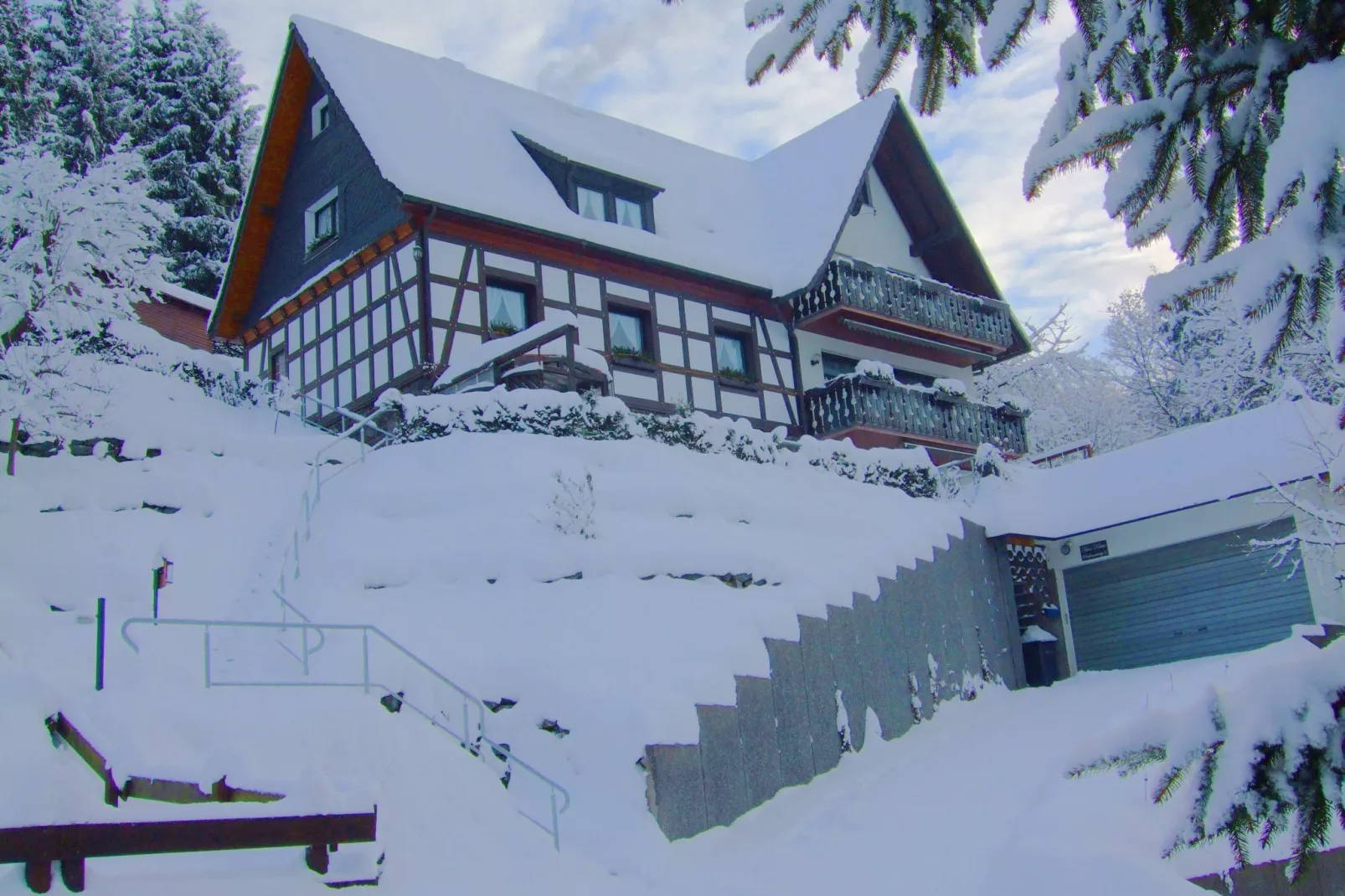 Köster-Exterior in winter