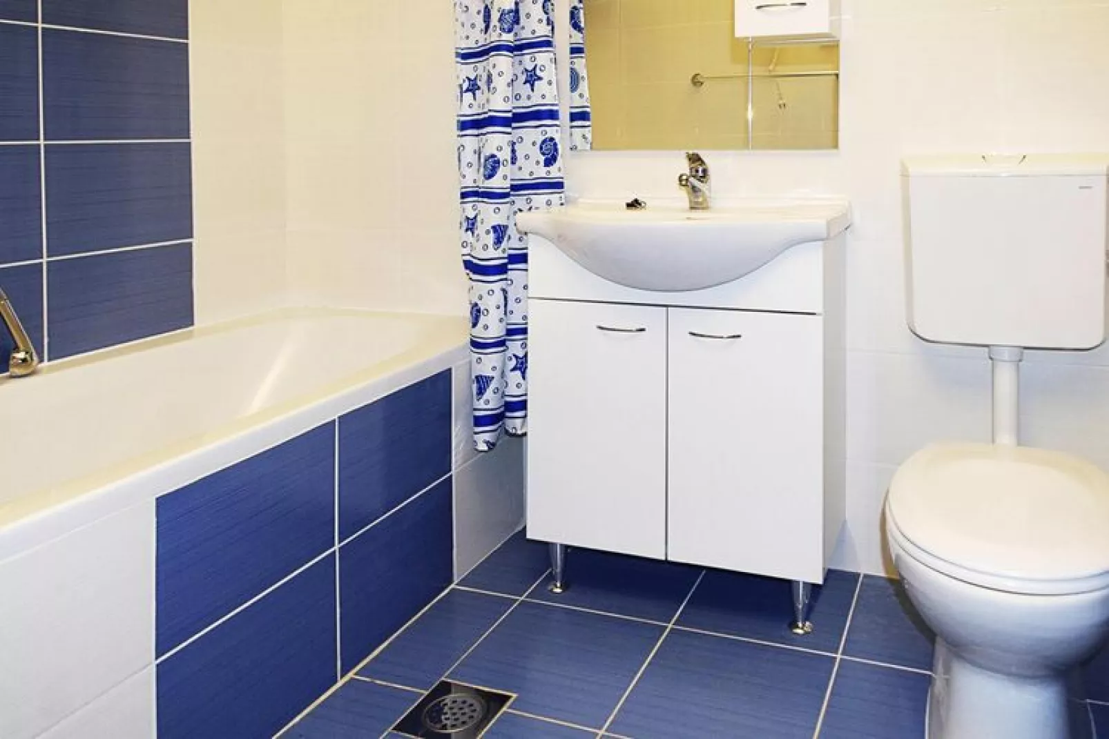 Apartments Medena Trogir - Seget Donji - A2plus2 Superior ca 42 qm für 4 Pers-Badezimmer