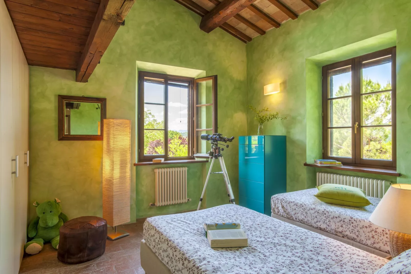 Camelle-Bedroom