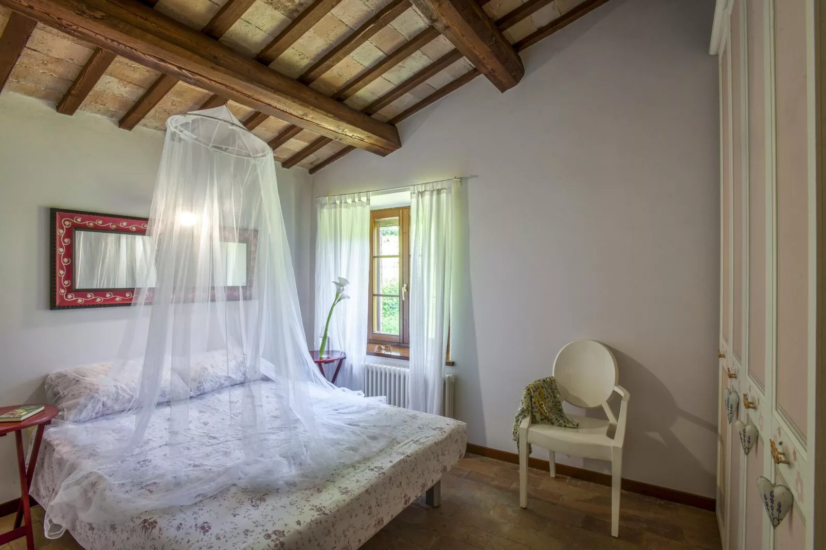Camelle-Bedroom