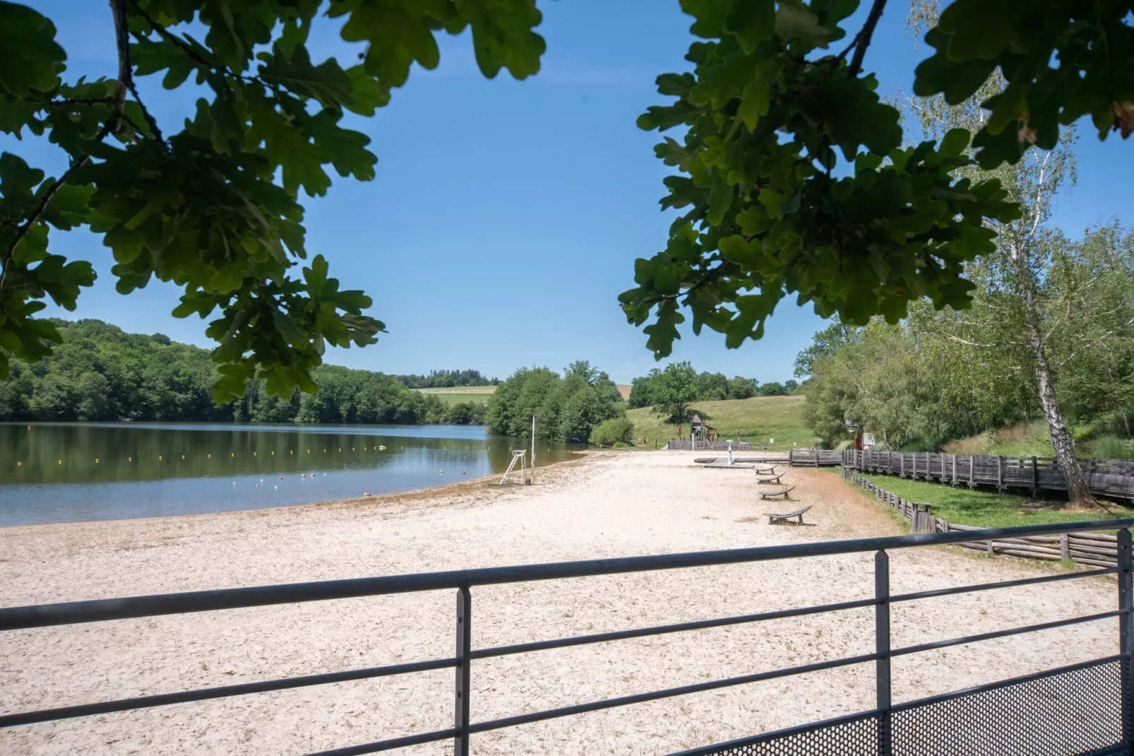 Maison de Vacances Payzac-Zones d'été à 1 km