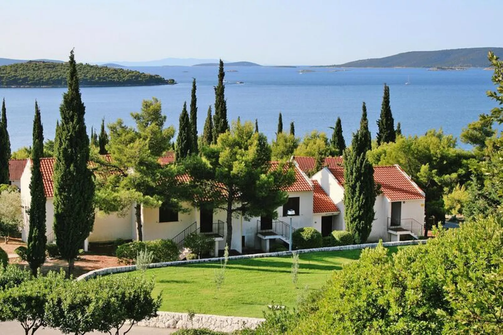 Apartments Medena Trogir - Seget Donji - A2plus2 Superior seaside-Water view