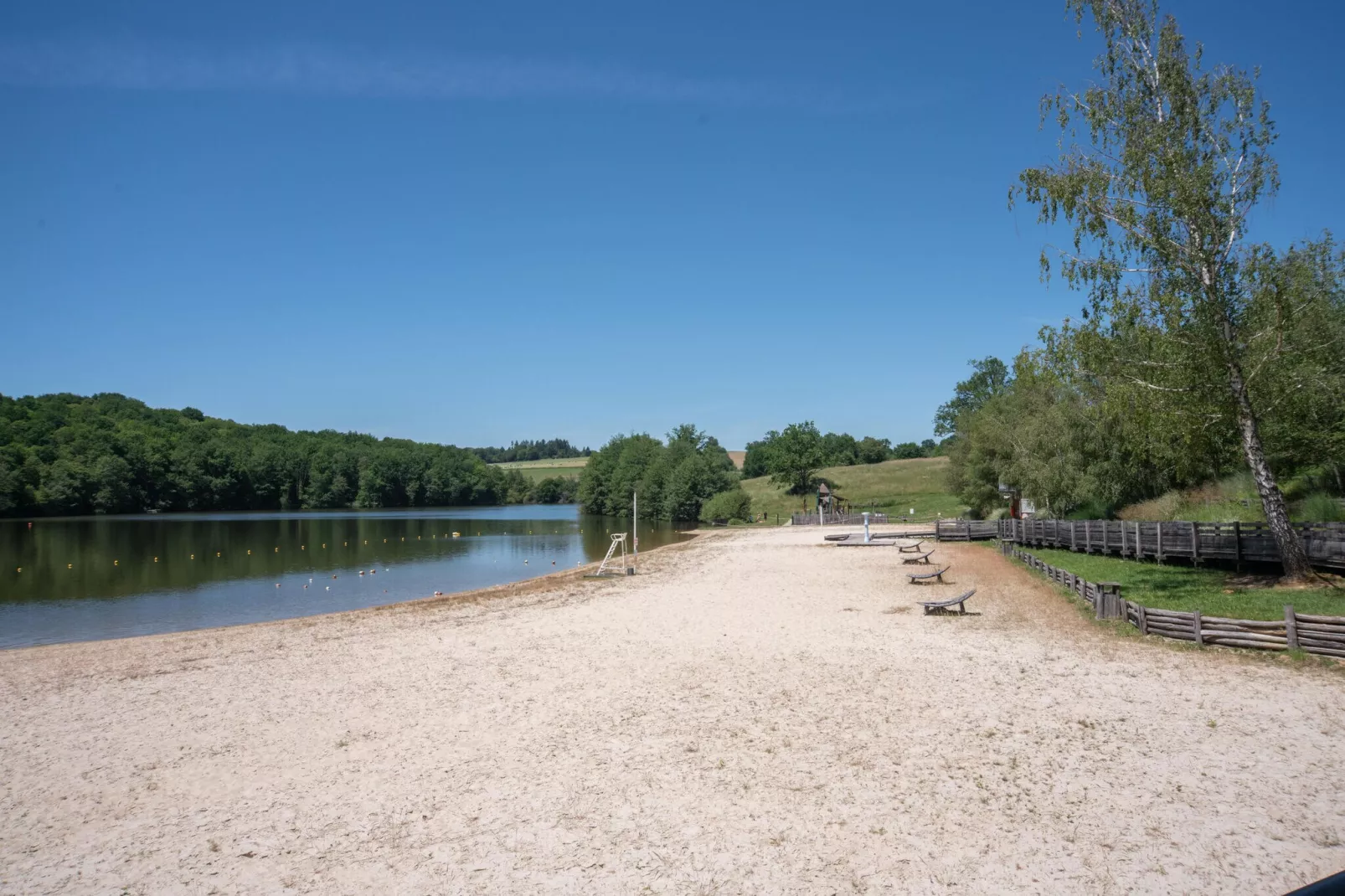 Maison de Vacances Payzac-Zones d'été à 5 km