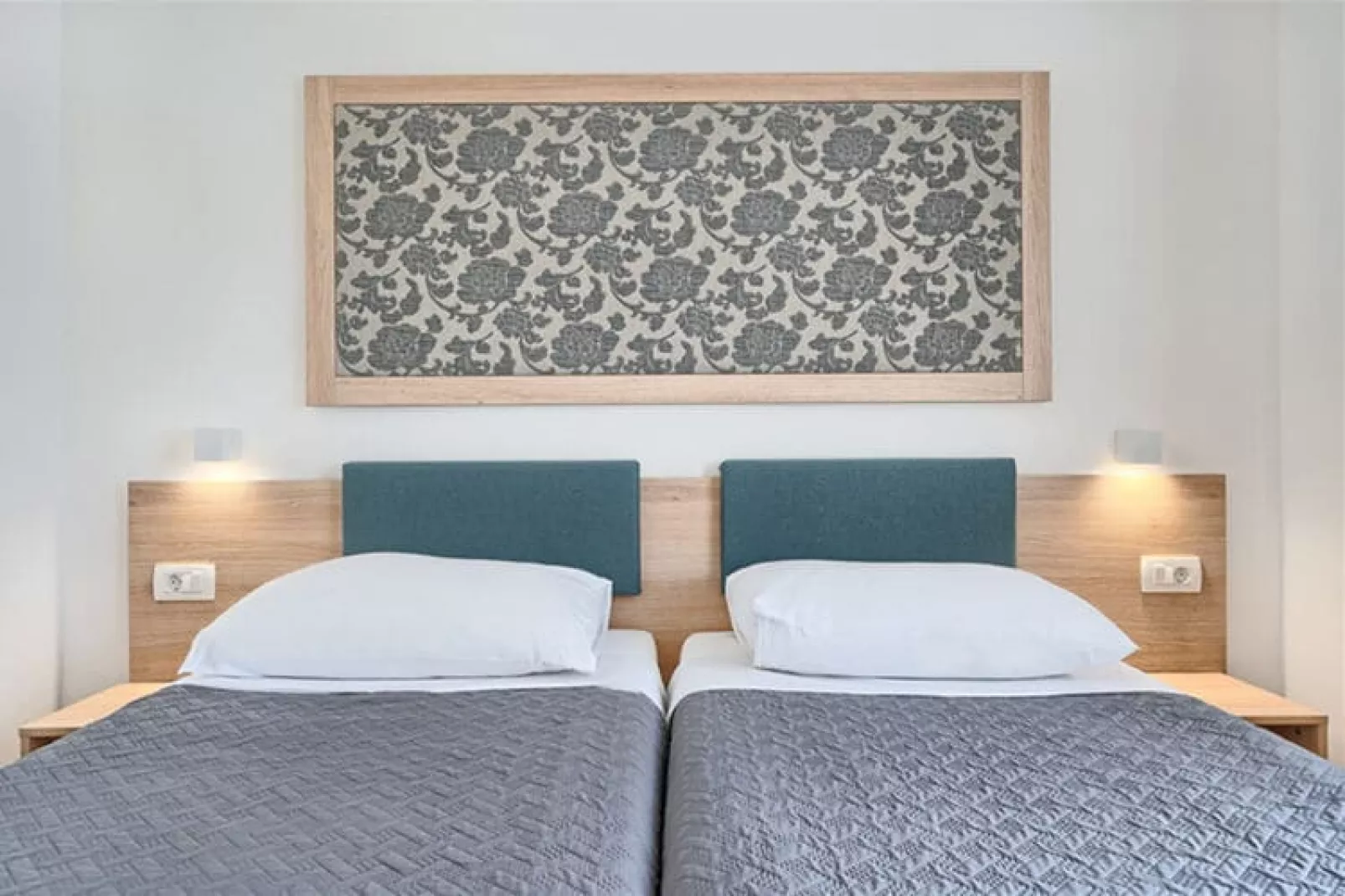 Apartments Medena Trogir - Seget Donji - A2plus2 Superior seaside-Bedroom