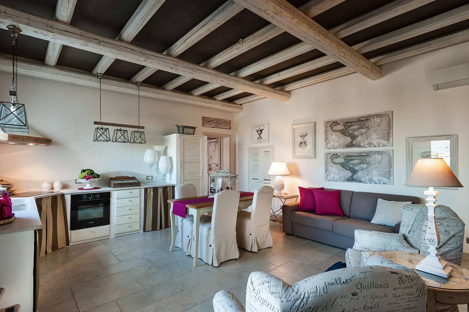 La Pigna Bianca-Living room