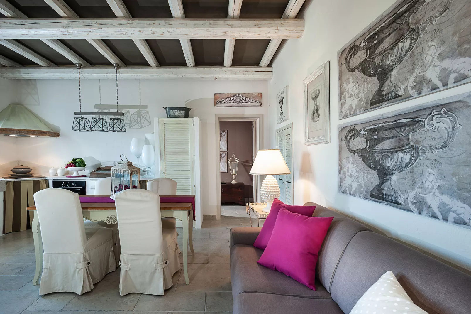 La Pigna Bianca-Dining room