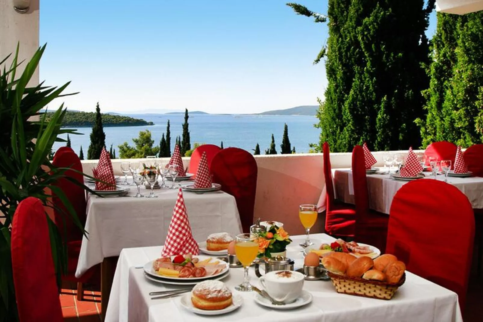 Apartments Medena Trogir - Seget Donji - A2plus2 Superior seaside-Terrace