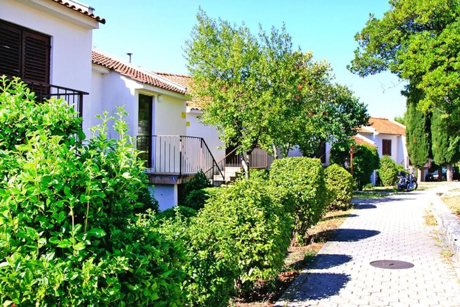 Apartments Medena Trogir - Seget Donji - A2plus2 Superior seaside-Exterior summer