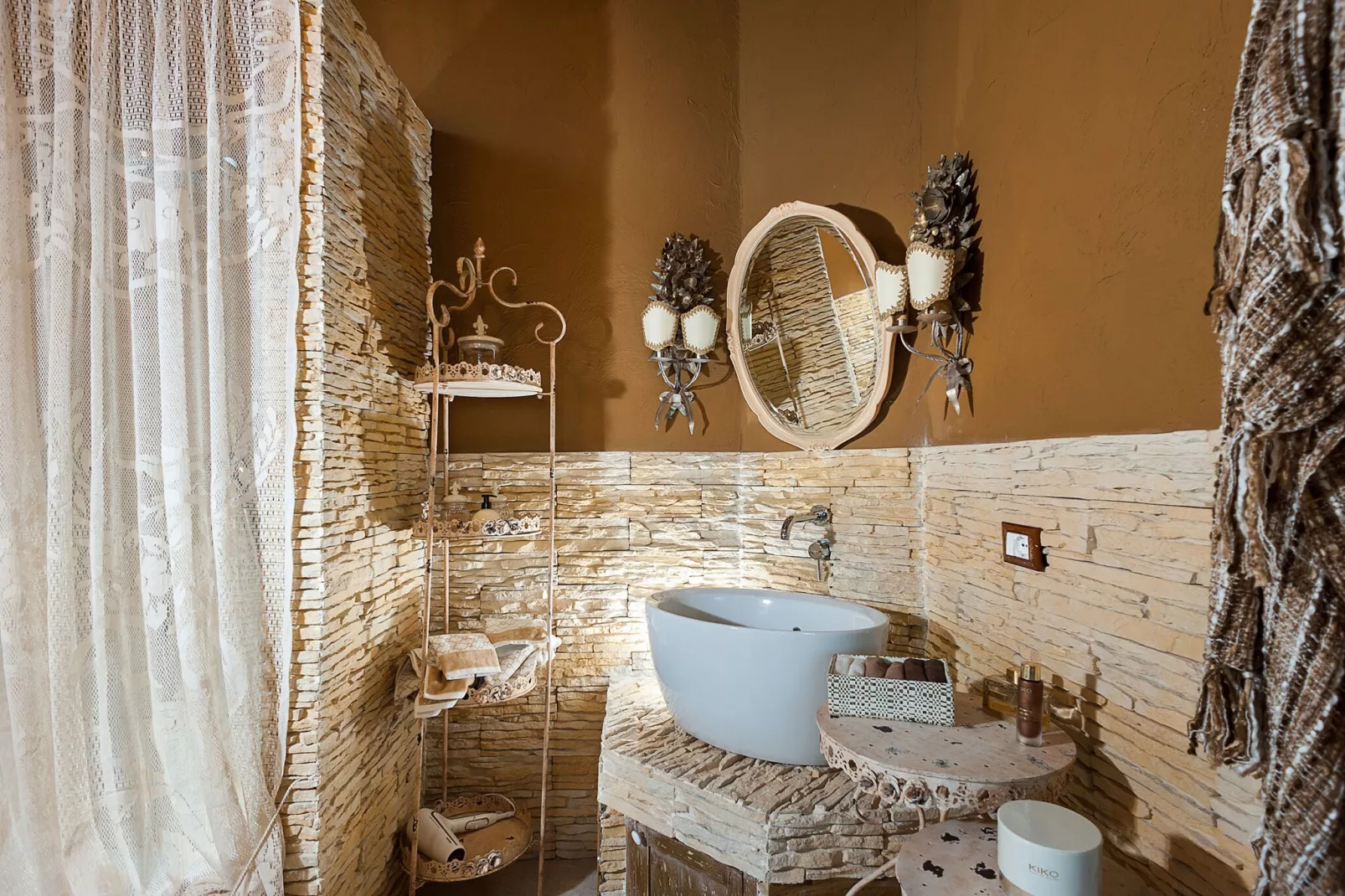 La Pigna Bianca-Bathroom