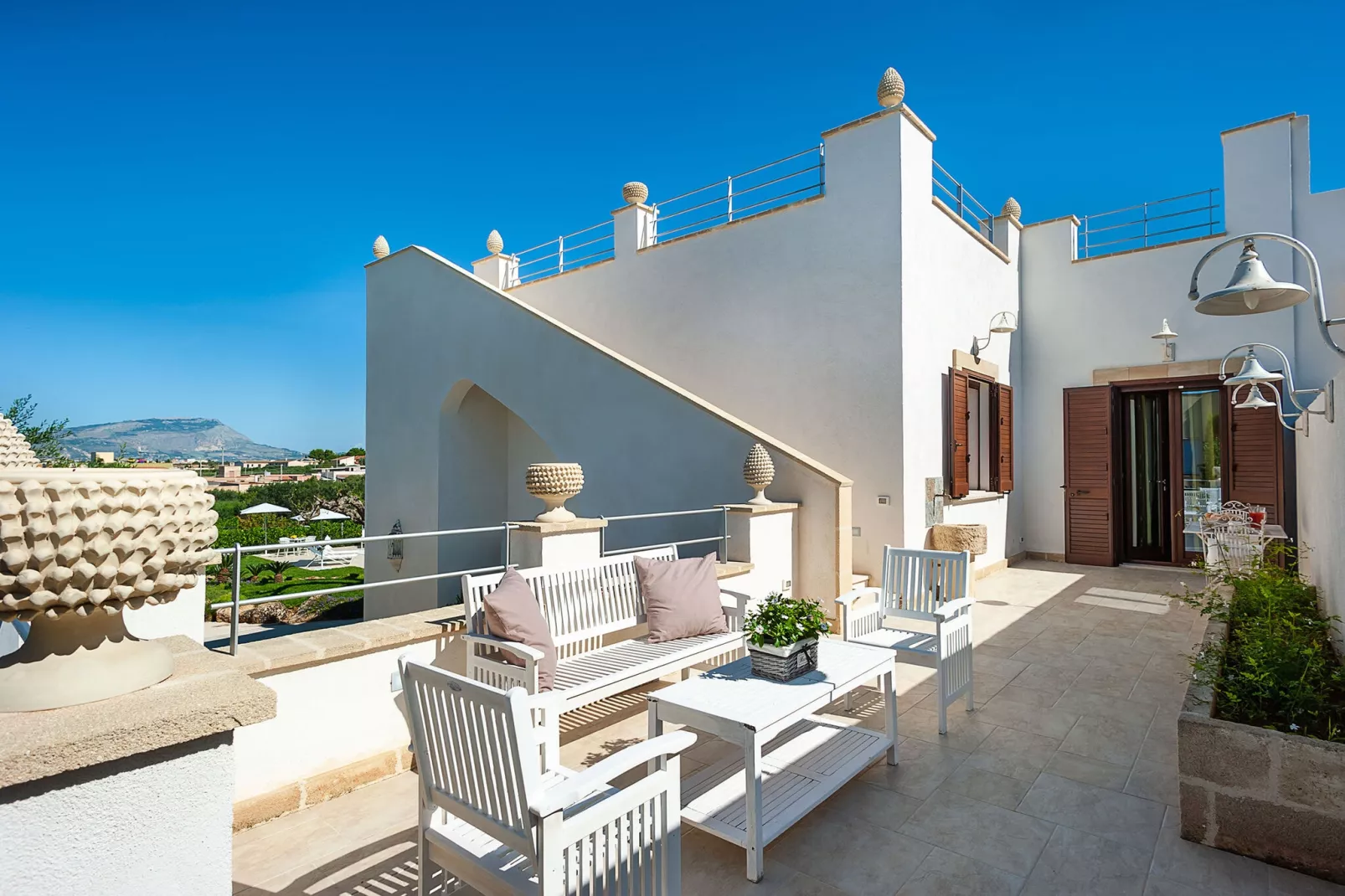 La Pigna Bianca-Terrace balcony