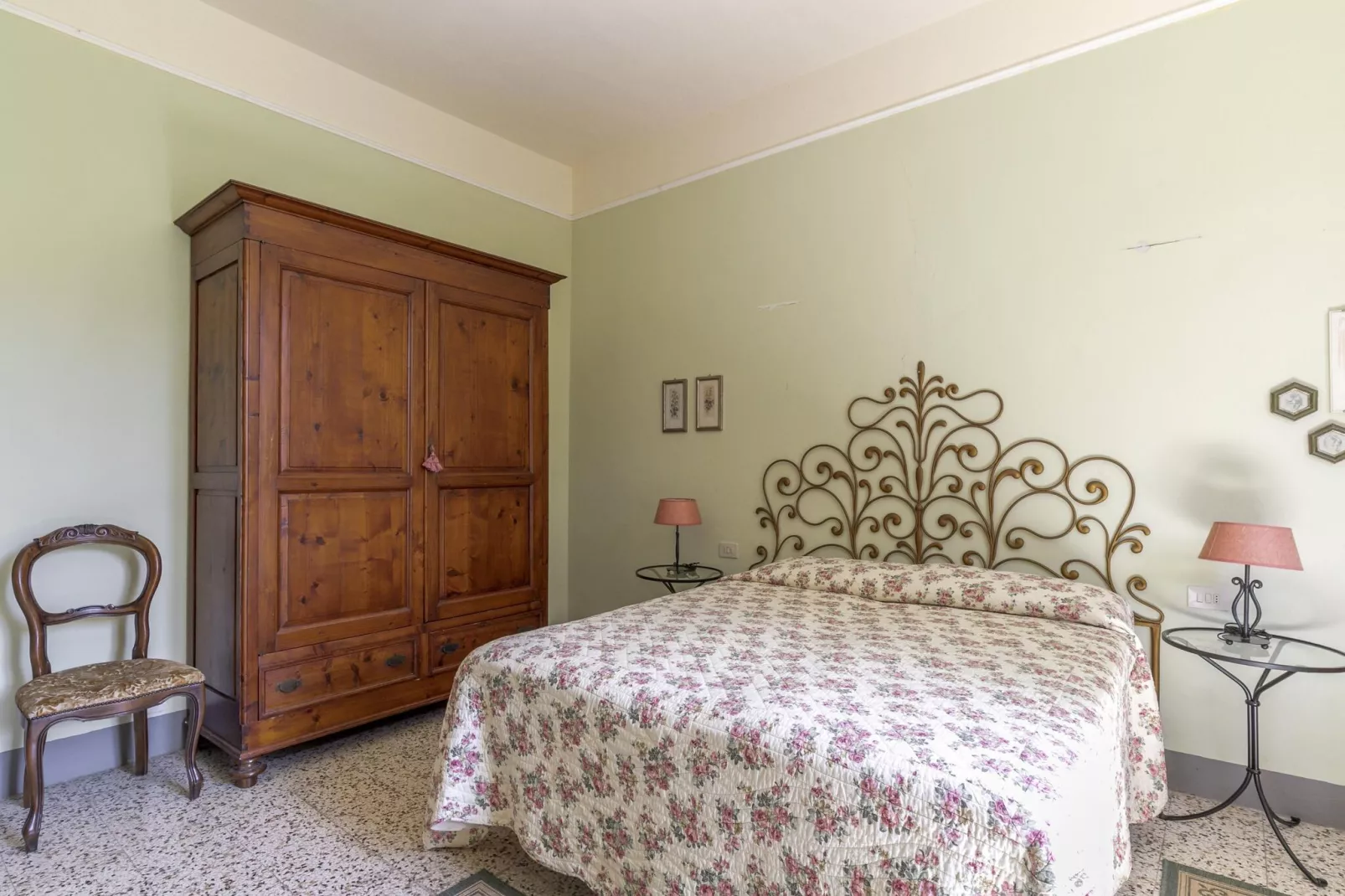 CASA ROSSA-Bedroom