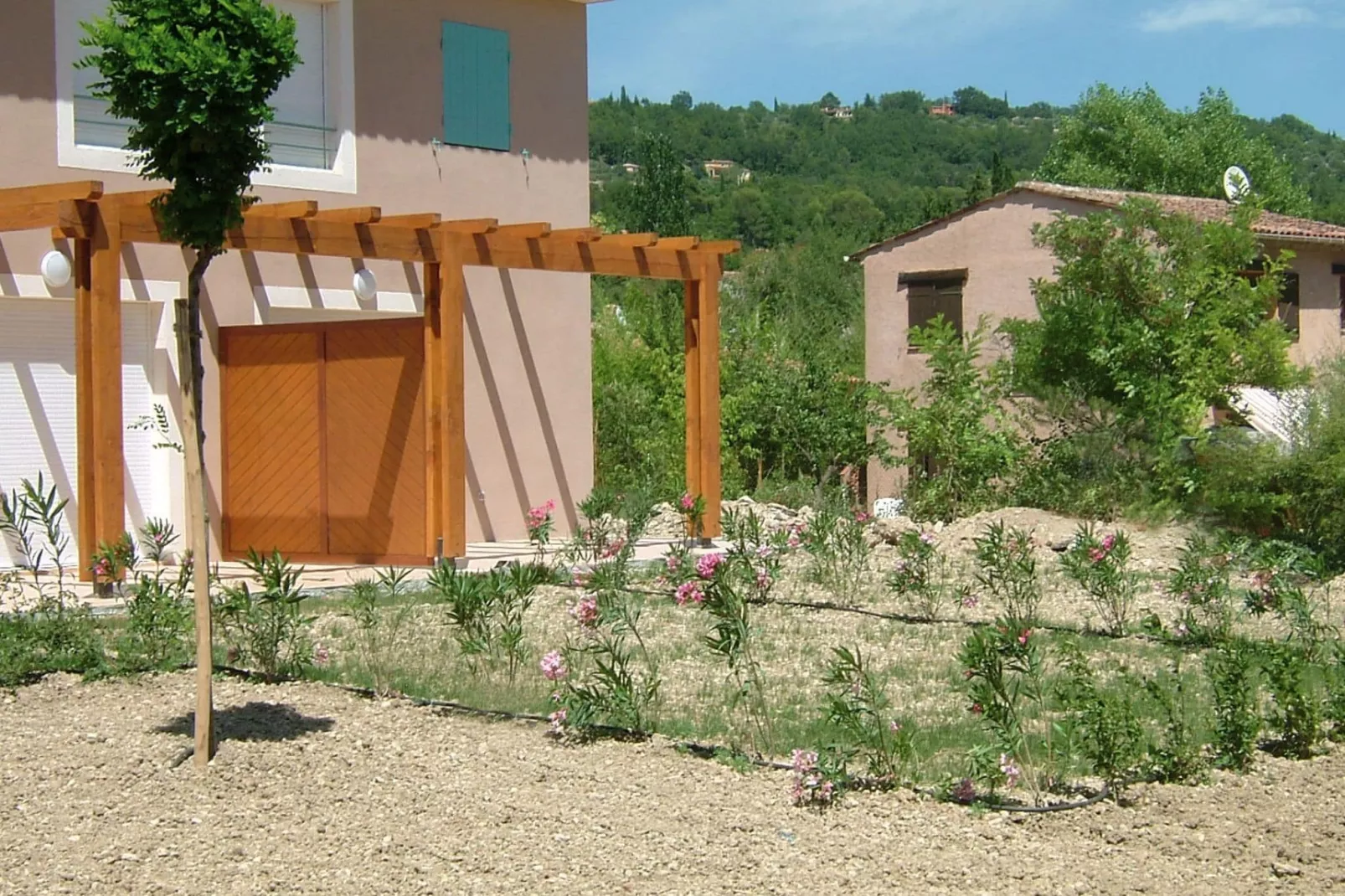 Residence Les Bastides des Chaumettes 3-Gardens summer