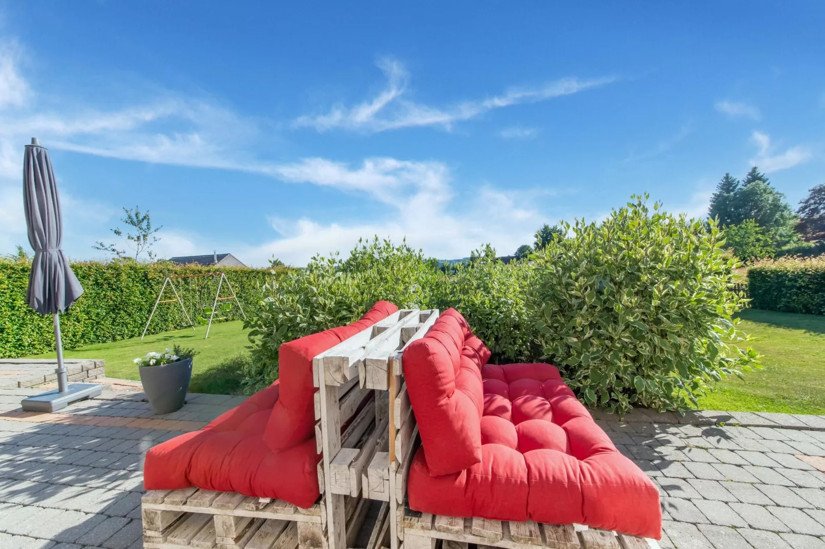 Emeraude-Terrace balcony