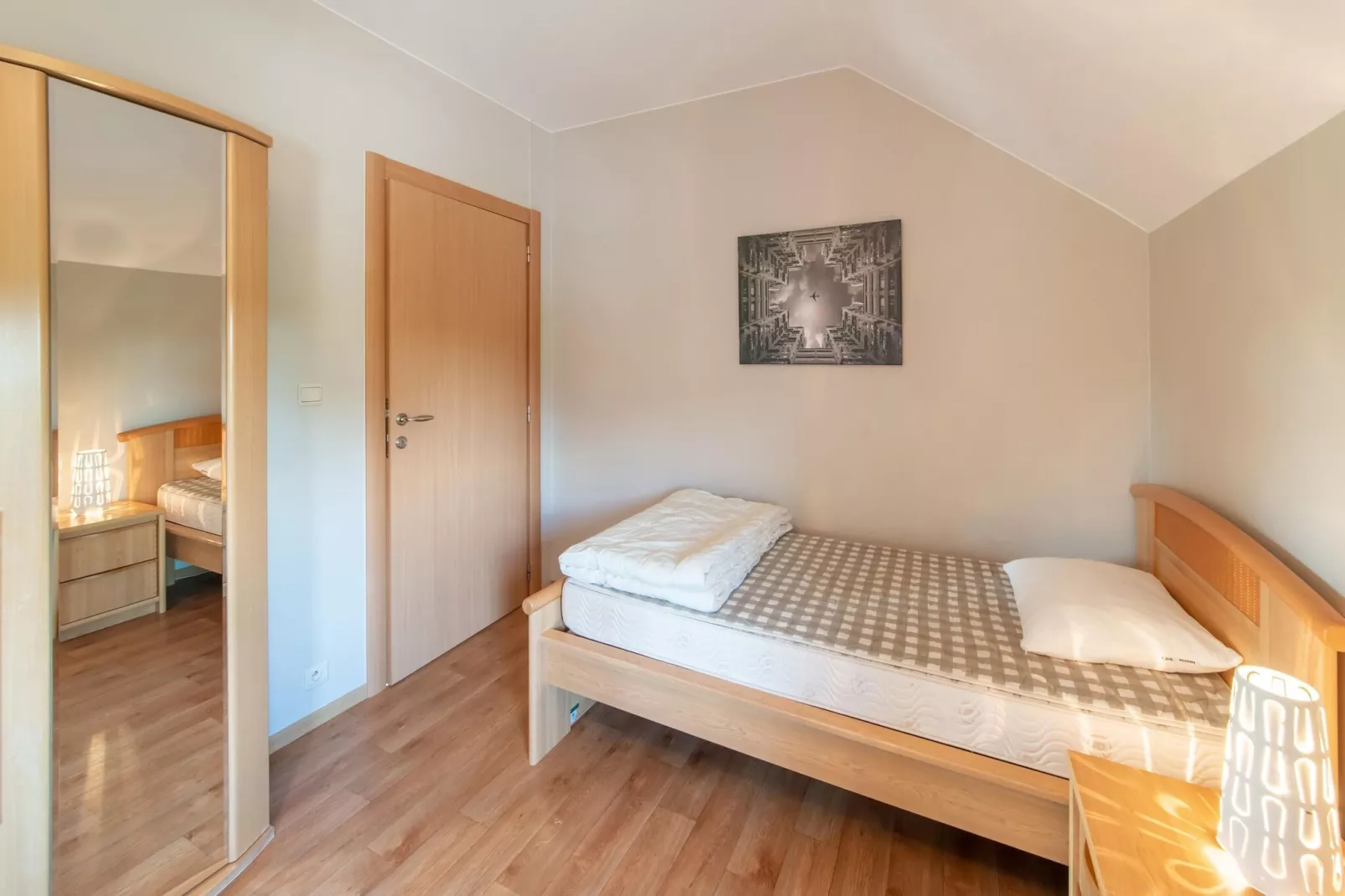 Emeraude-Bedroom