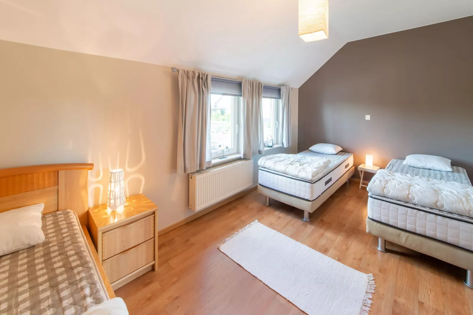 Emeraude-Bedroom