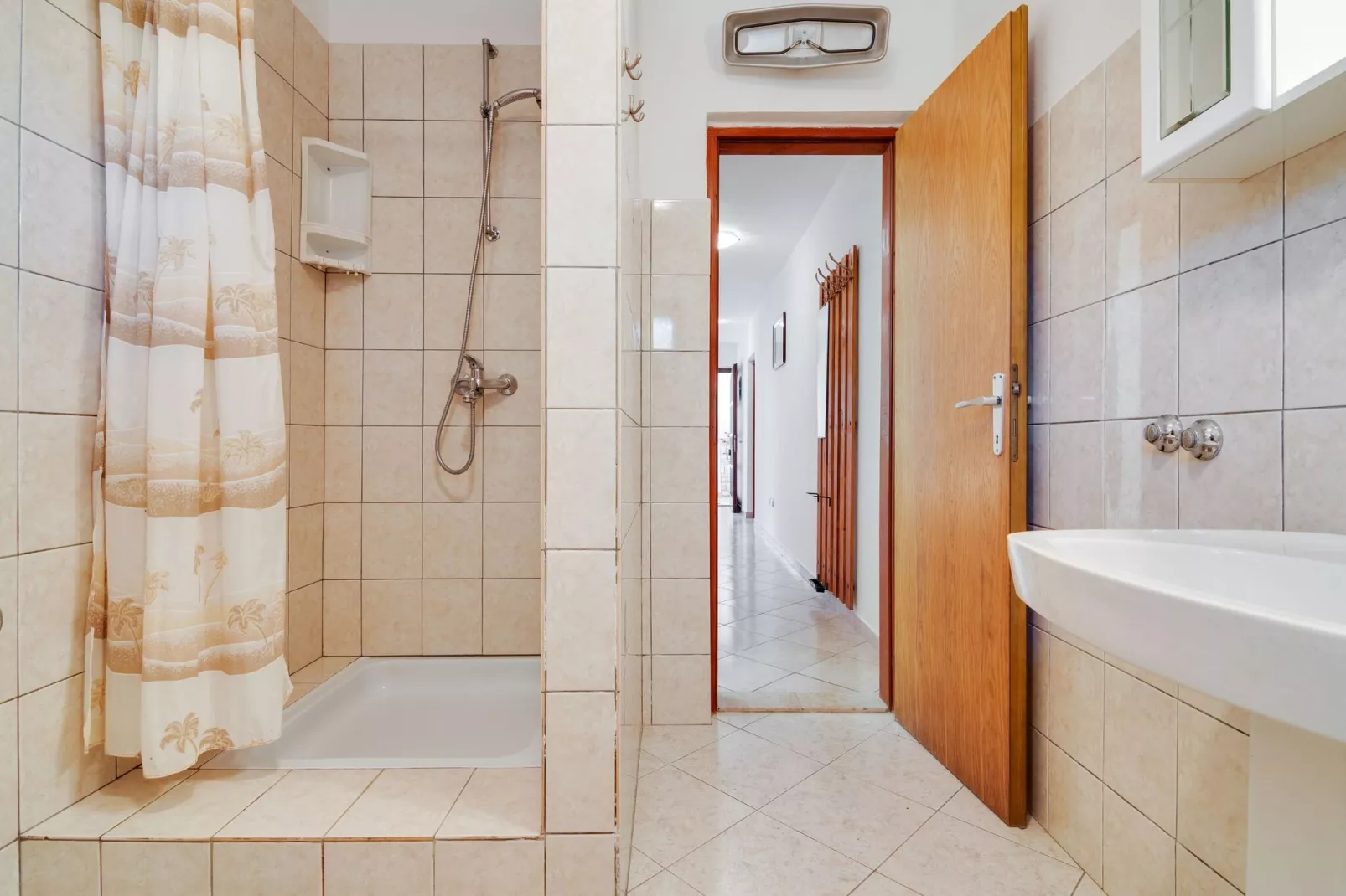 Apartment Korta-Bathroom