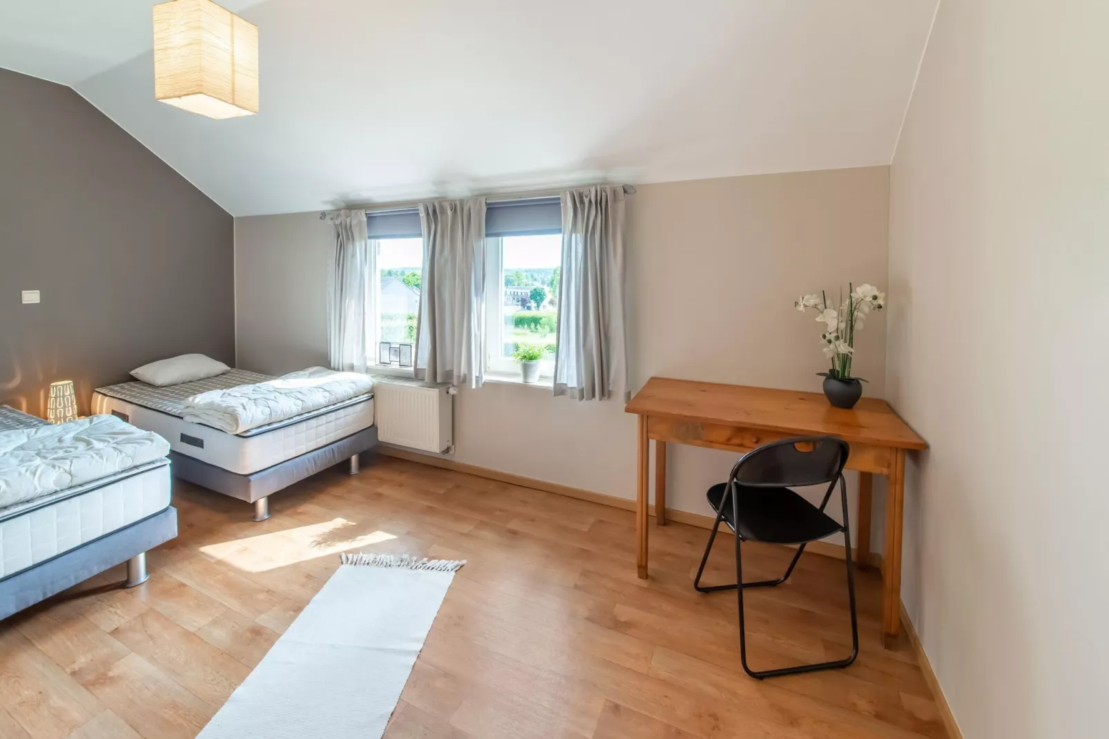 Emeraude-Bedroom