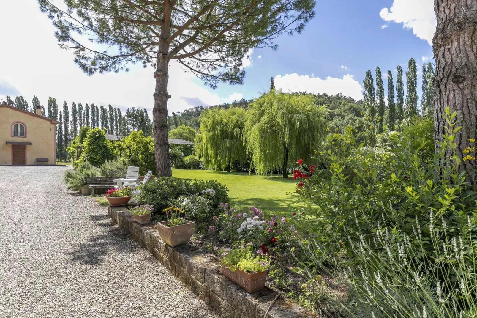 CASA ROSSA-Gardens summer