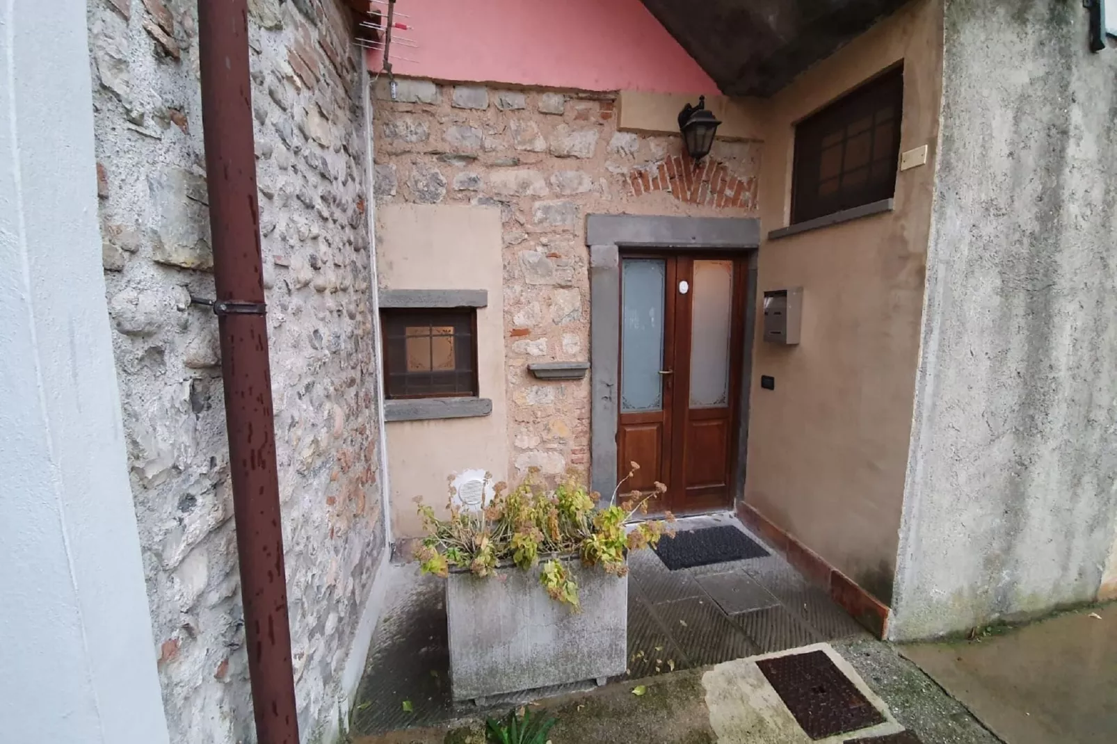 Casa in corte a pochi passi dal lago-Exterior summer