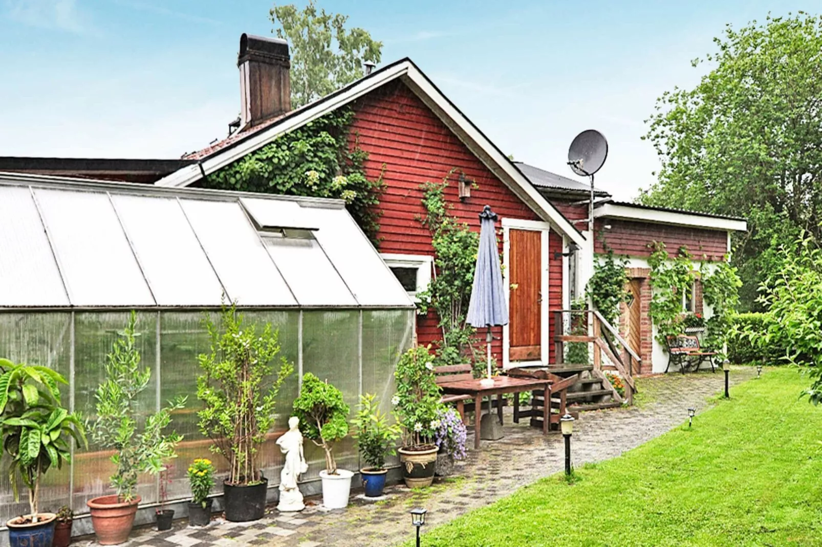 5 person holiday home in HÄSSLEHOLM-By Traum-Outdoor