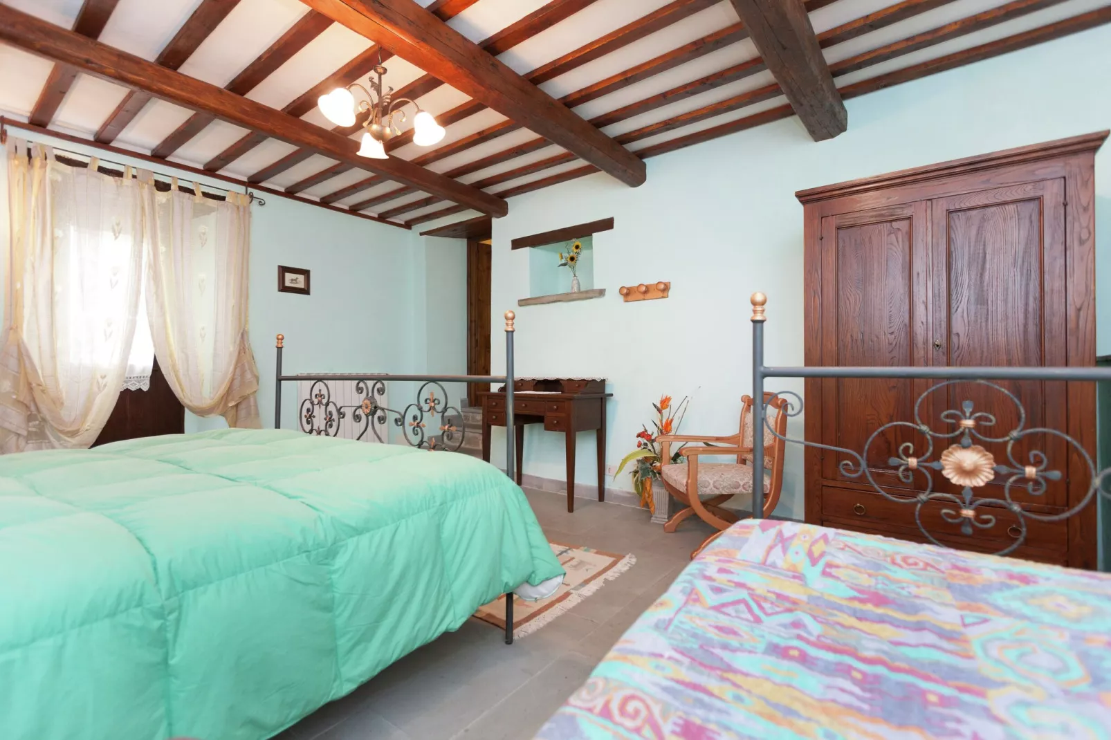 Tartufo-Bedroom