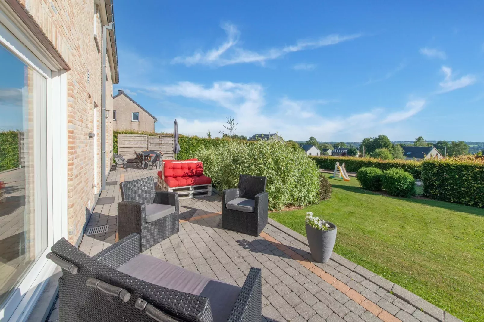 Emeraude-Terrace balcony