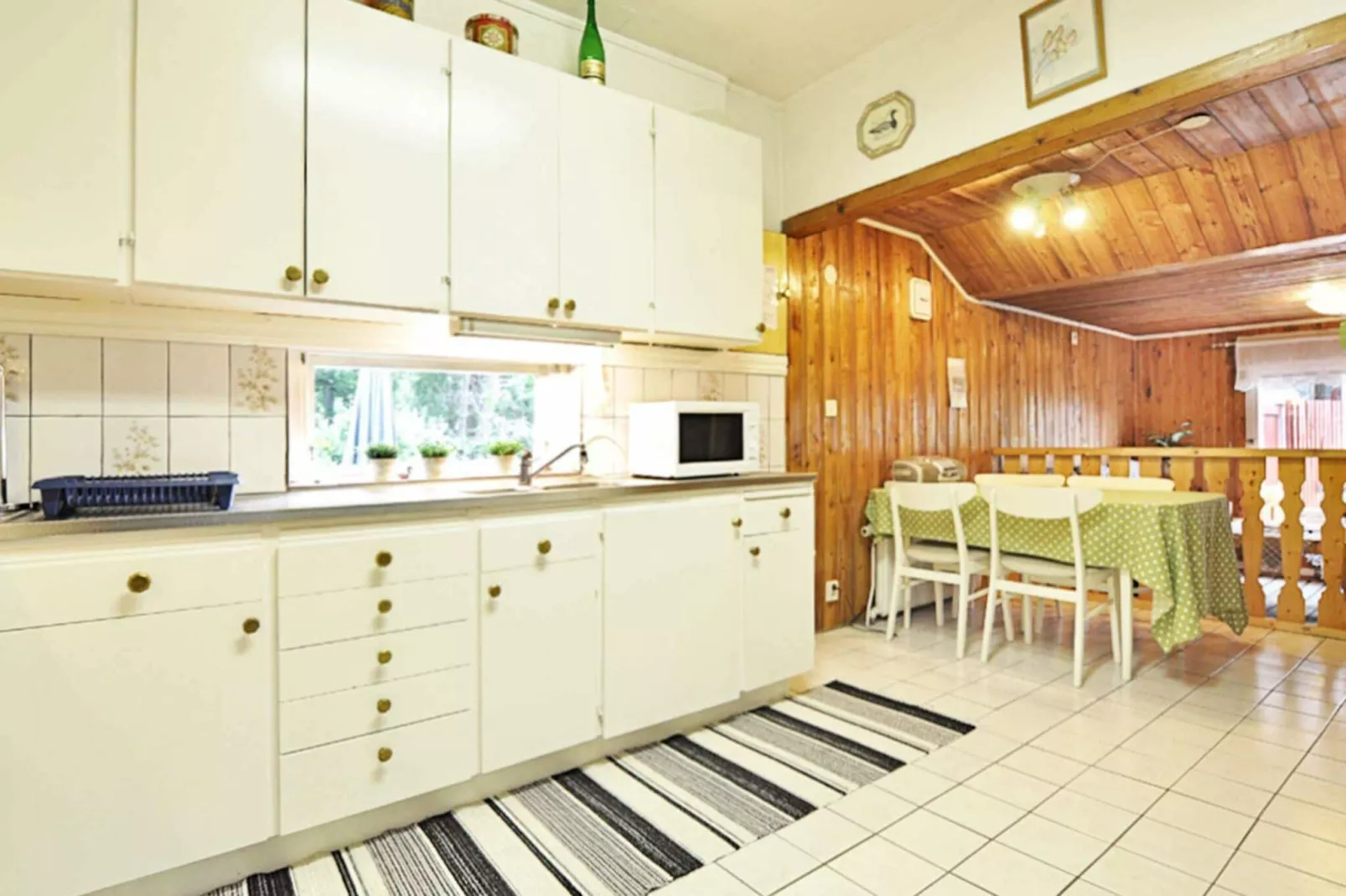 5 person holiday home in HÄSSLEHOLM-By Traum-Indoor