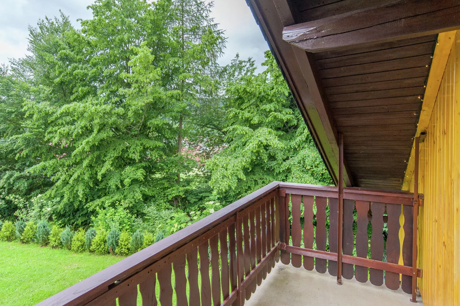 Steinbach-Hallenberg-Terrace balcony