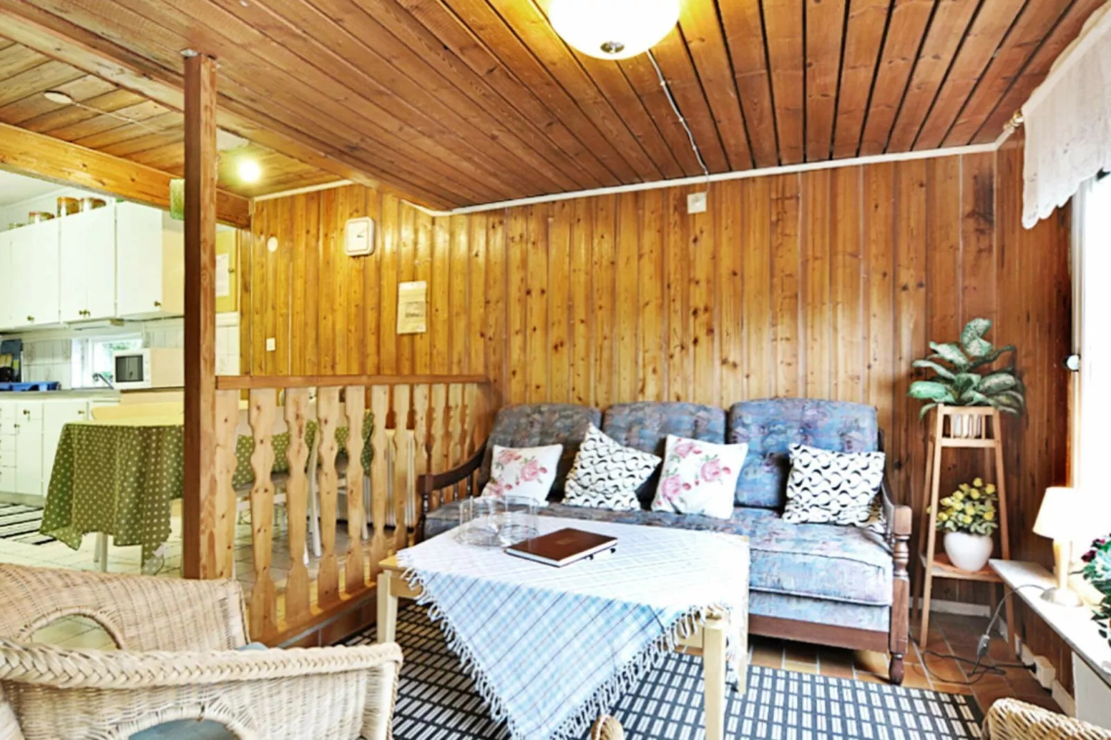 5 person holiday home in HÄSSLEHOLM-By Traum-Indoor