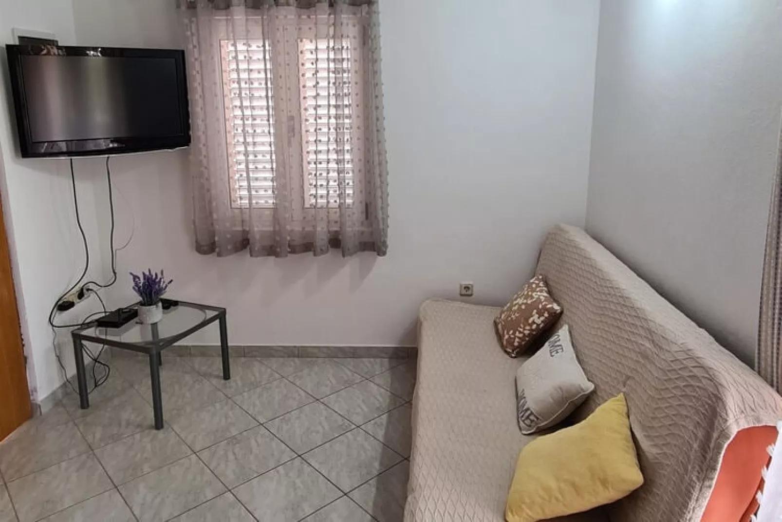 A6 - Apartments Ljilja PrivlakaA6 ca 60 qm bei Belegung mit 5-6 Pers-Wohnzimmer