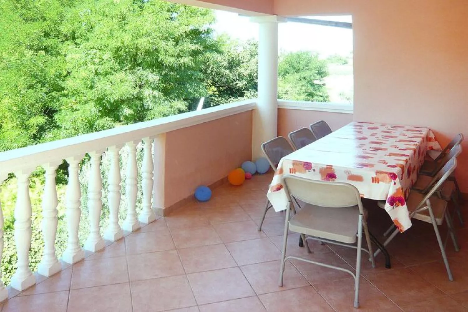 A6 - Apartments Ljilja PrivlakaA6 ca 60 qm bei Belegung mit 5-6 Pers-Terrasse