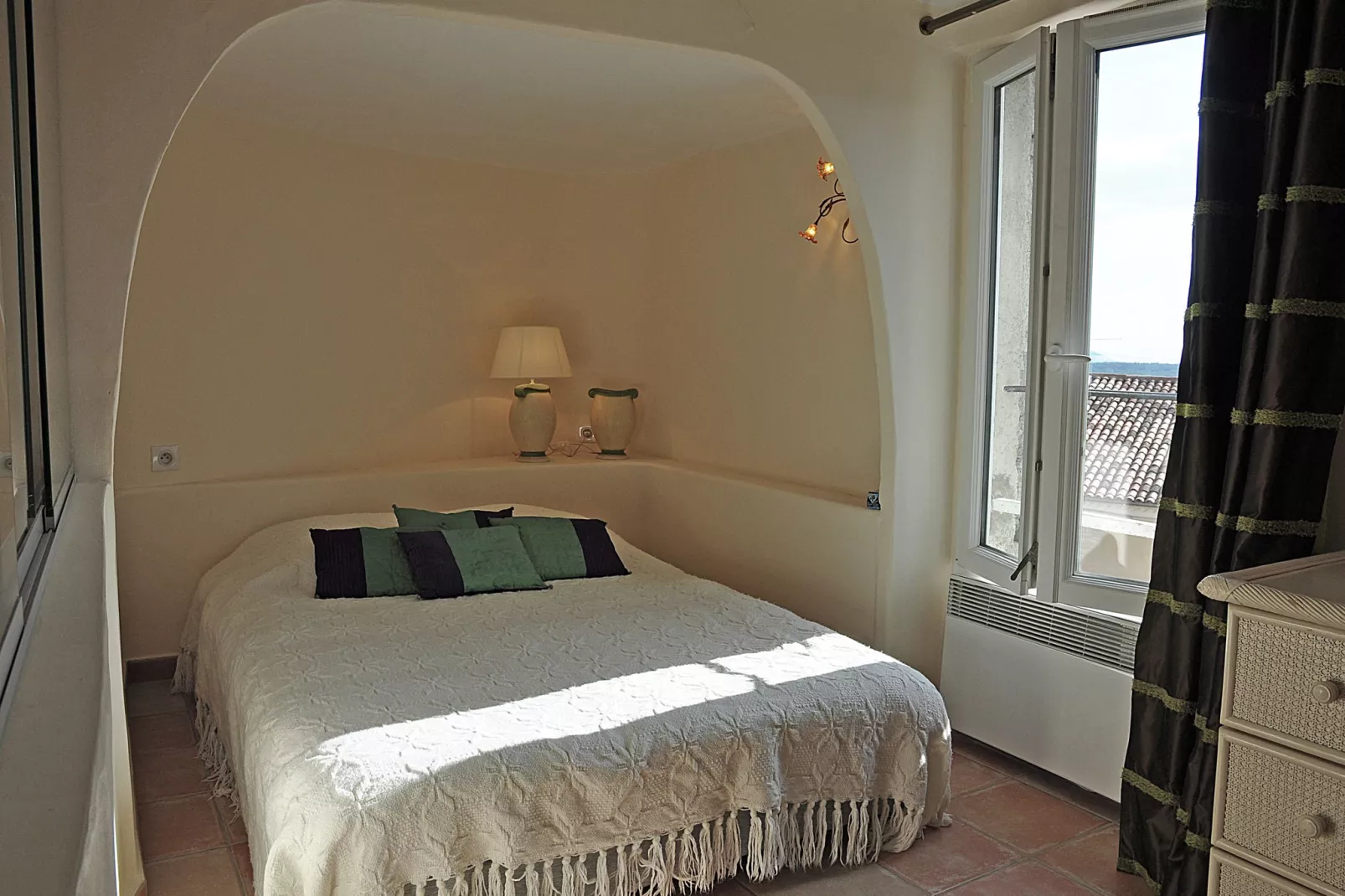 Maison Fayence-Bedroom