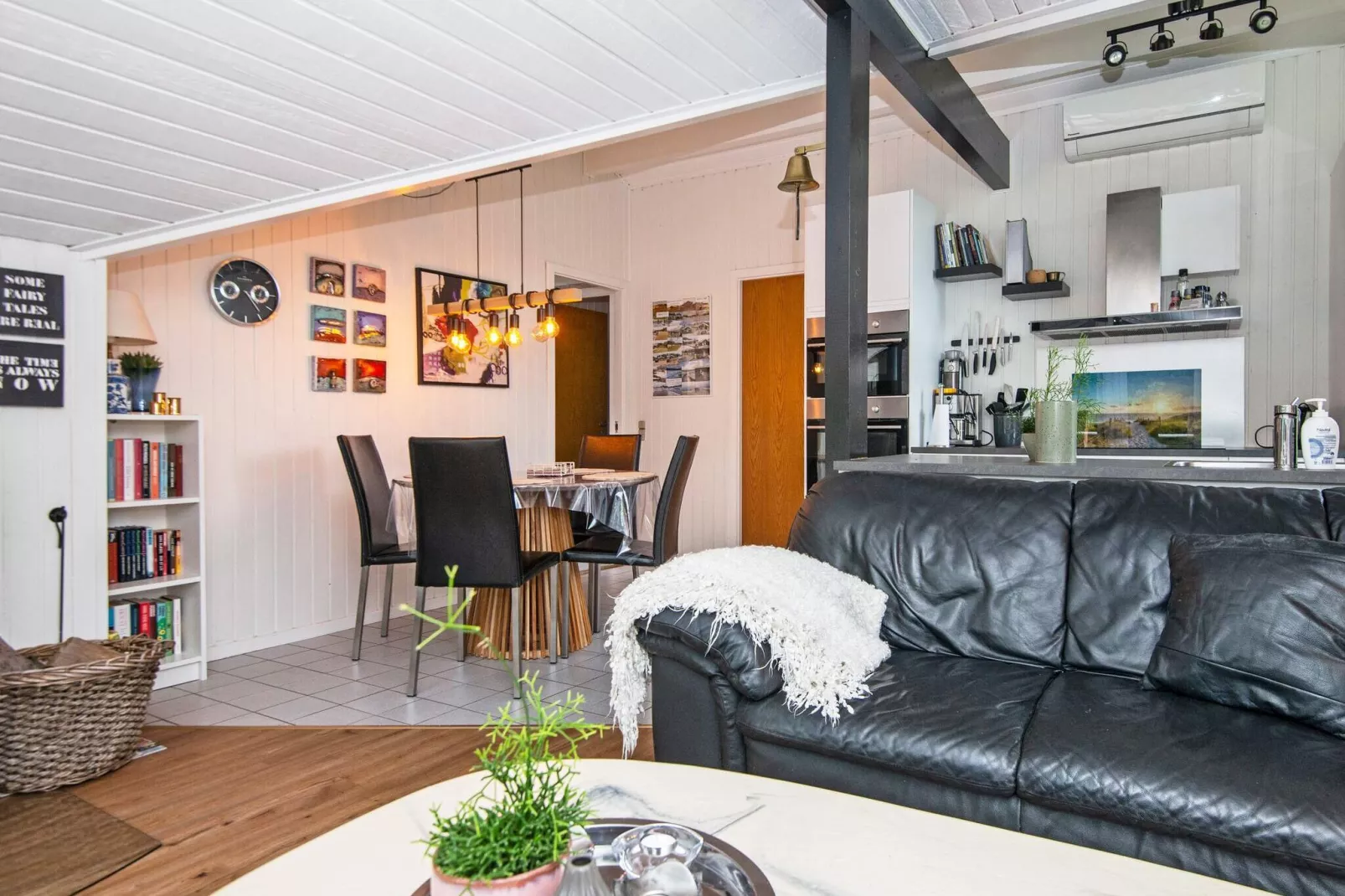 Maison de vacances pour 6 a Brovst